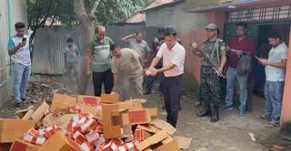 পাবনায় ভোক্তার অভিযানে অবৈধ দুইটি স্যালাইন ফ্যাক্টরিকে জরিমানা